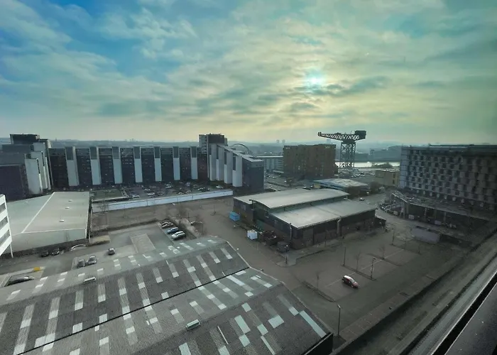 Executive 10th Floor Studio Flat Glasgow