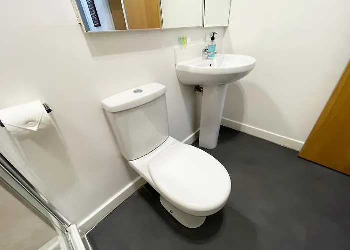 Exquisite 2br Flat Near Train Station Διαμέρισμα *