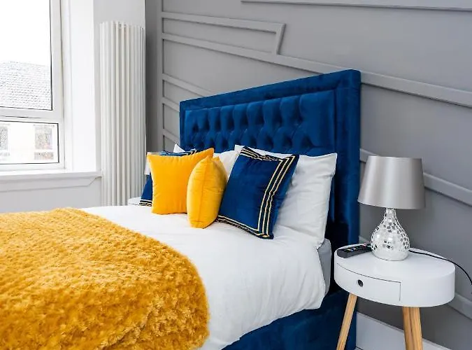 Apartman Cheerful 2 Bedroom Homely Apartment, Sleeps 4 Guest Comfy, 3x Double Bed, Parking, Free Wifi, Suitable For Business, Leisure Guest,glasgow, West End, Near Centre, Perfect For Common Wealth Games 2026