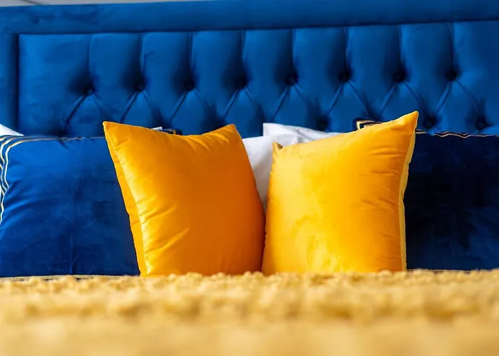 Apartman Cheerful 2 Bedroom Homely Apartment, Sleeps 4 Guest Comfy, 3x Double Bed, Parking, Free Wifi, Suitable For Business, Leisure Guest,glasgow, West End, Near Centre, Perfect For Common Wealth Games 2026