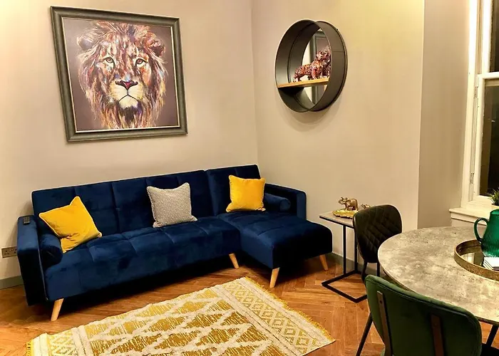 1 Bed In West End Διαμέρισμα *