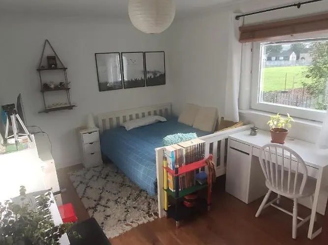 Single Bedroom In Quiet Neighbourhood Alloggio in famiglia *