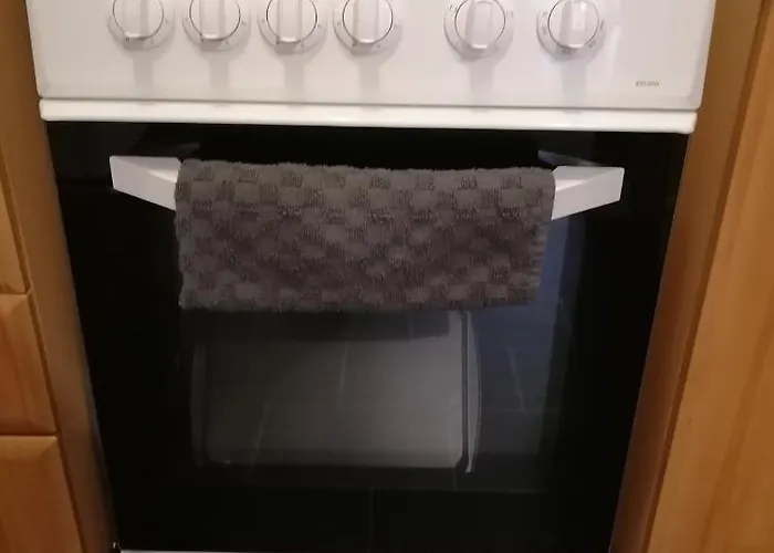 - Sleeps 2 & Freeparking During Weekend *