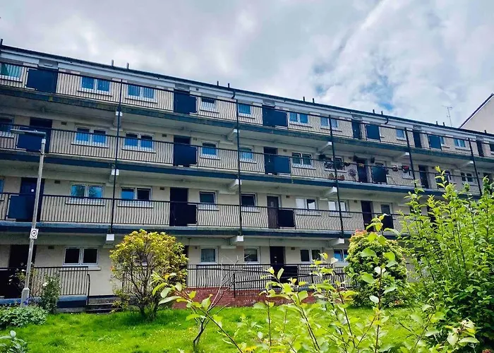 Chic Flat With Balcony Close To Merchant * Glasgow