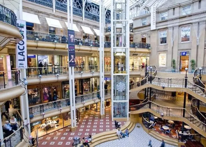 Centre G1 Penthouse With Riverviews - Duplex - 4 Bedrooms, 3 Bathrooms, Kitchen, 1 Living Room, 1 Dining Room, 2 Terraces, Parking, Floor, 2050 Sq Ft, Merchant Glasgow