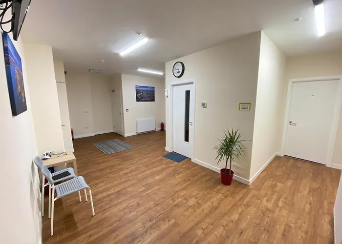 بيت ضيافة Midlockhouse