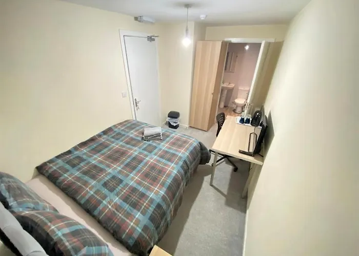 بيت ضيافة Midlockhouse