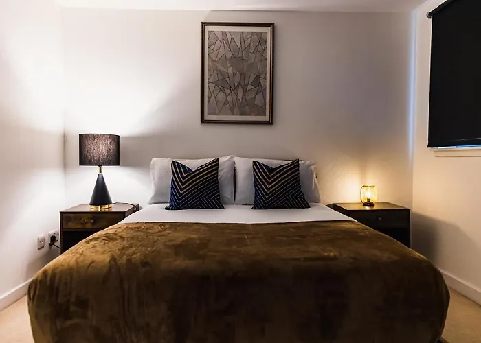 The Skyline - *private Balcony* *views* Glasgow