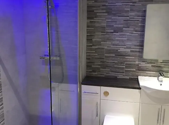 Centre With Free Secure Underground Parking Apartamento Glasgow