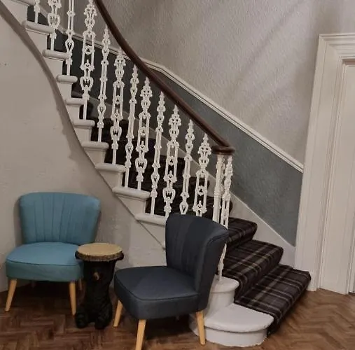 The Hampton Court 3* Γλασκώβη