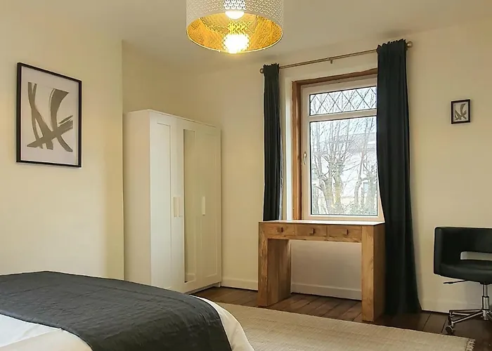 Appartement Large 3 Bed West End Free Parking & Electric Vehicle Point Glasgow