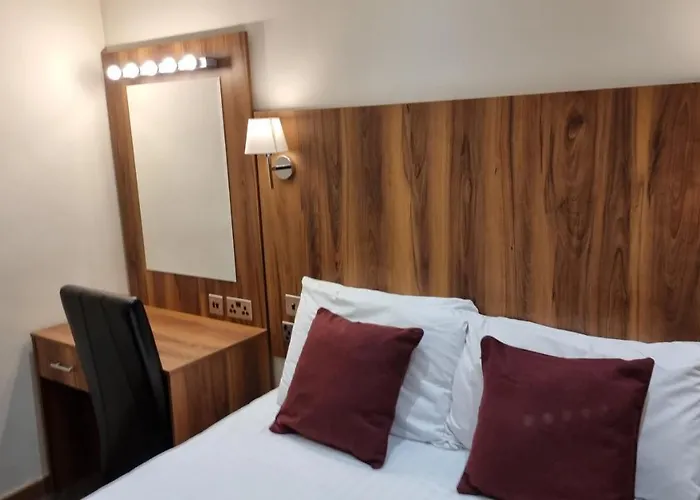 Ξενοδοχείο The Hampton Court 3*