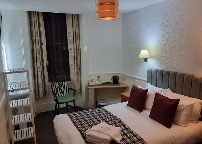 The Hampton Court Ξενοδοχείο 3*