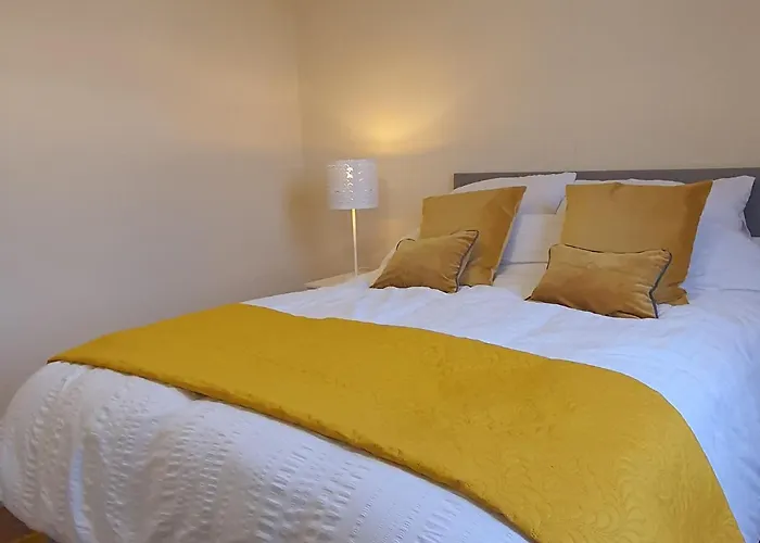 Διαμέρισμα Large 3 Bed West End Free Parking & Electric Vehicle Point Γλασκώβη