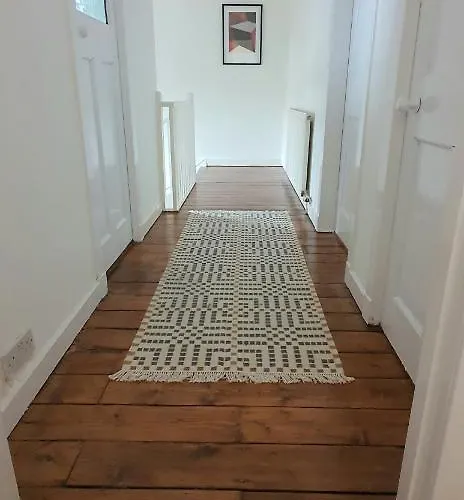 Διαμέρισμα Large 3 Bed West End Free Parking & Electric Vehicle Point Γλασκώβη