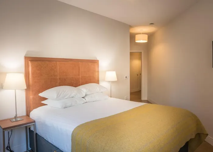 Premier Bath Street Apartman *