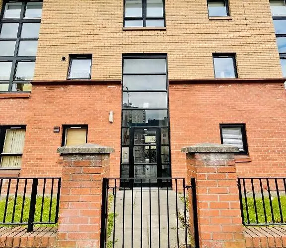 Apartman Modern 2 Bedroom With Free Parking