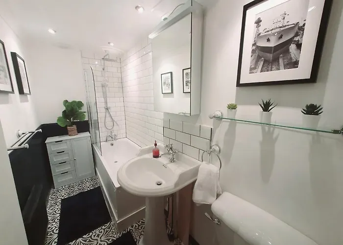 Cosy 3 Bedroom Flat In Centre * 格拉斯哥