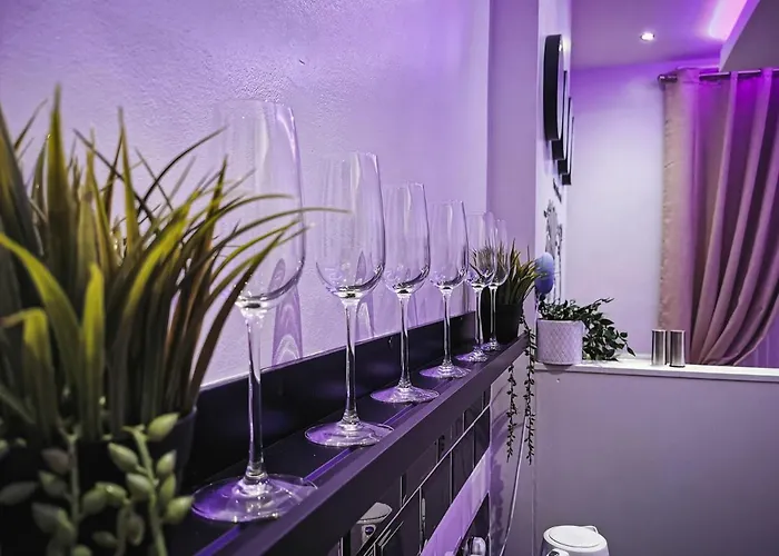 아파트 3 Bed In The Heart Of Westend Of