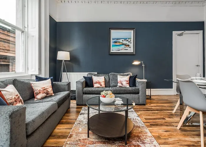 Ferienhaus Renfrew 4-bed Flat *