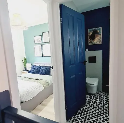 Beautiful 2bed House With Garden, Walking Distance To Town - Free Parking * Γλασκώβη