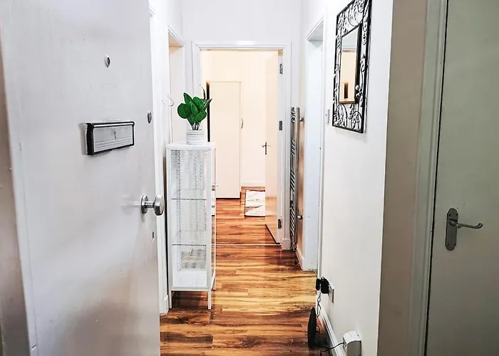 Southside: Cosy 2 Bedroom *