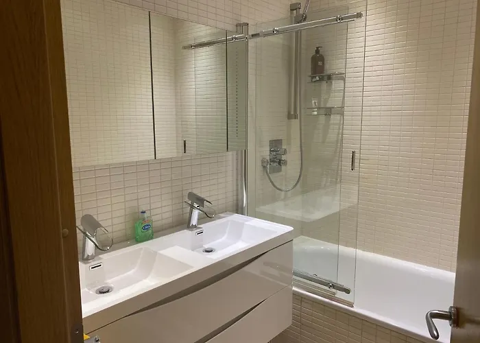 2 Bed Chic In Centre Appartement *