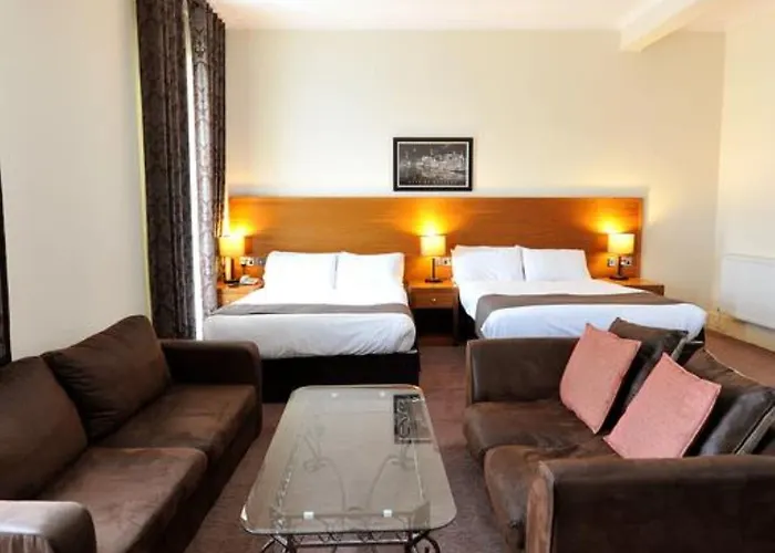 Hotel Alexander Thomson 3*