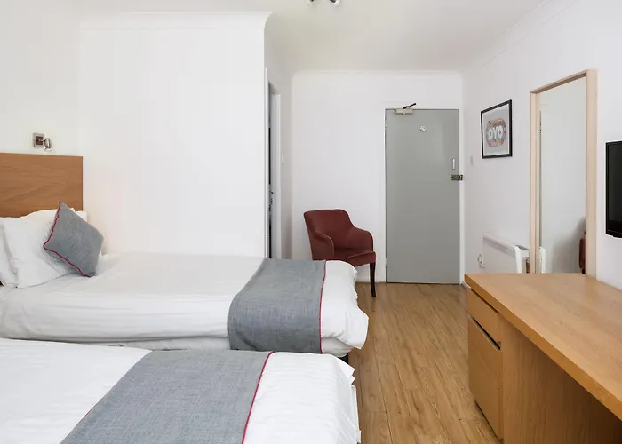 Charing Cross Hotel 3*