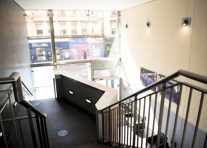 Pass The Keys Lovely 2-bed In Perfect City Location With Parking דירה *