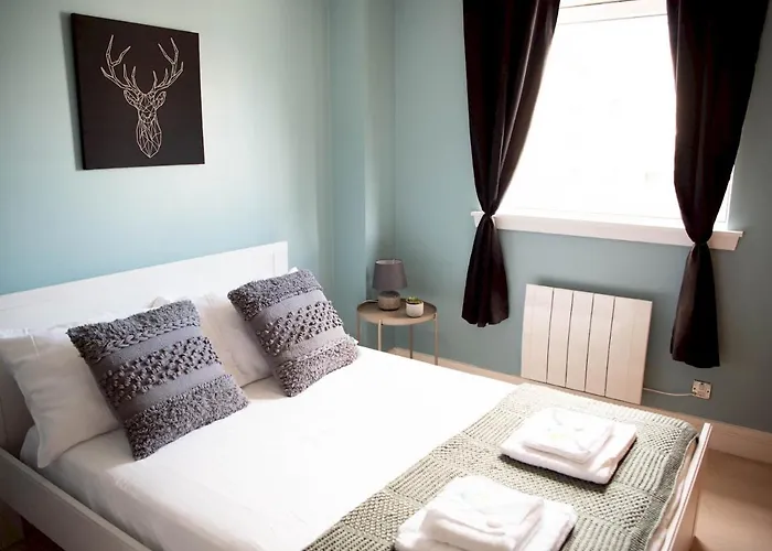 Pass The Keys Lovely 2-bed In Perfect City Location With Parking