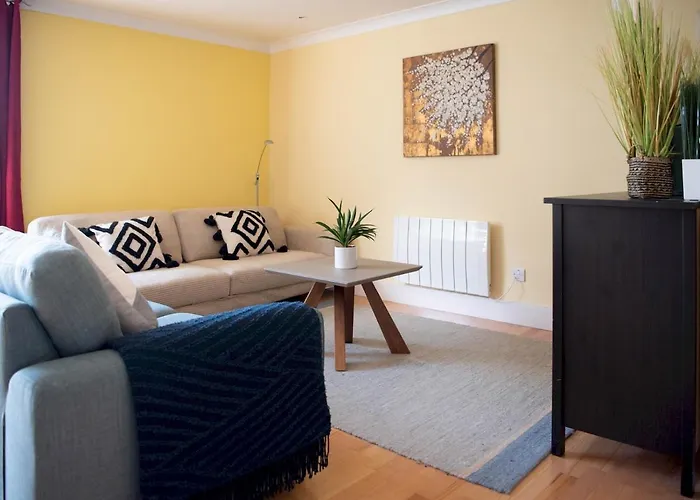 Pass The Keys Lovely 2-bed In Perfect City Location With Parking Appartamento *