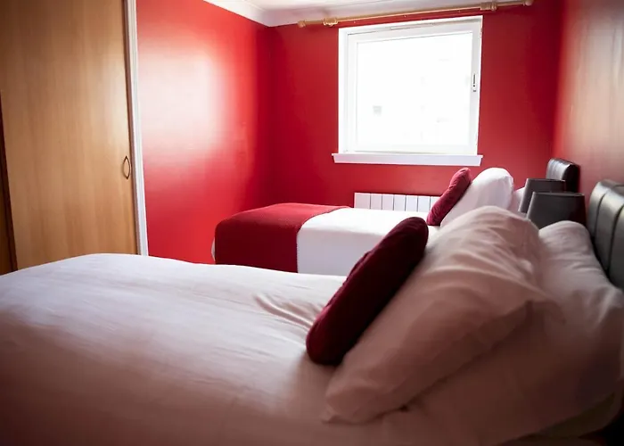 Pass The Keys Lovely 2-bed In Perfect City Location With Parking * Glasgow