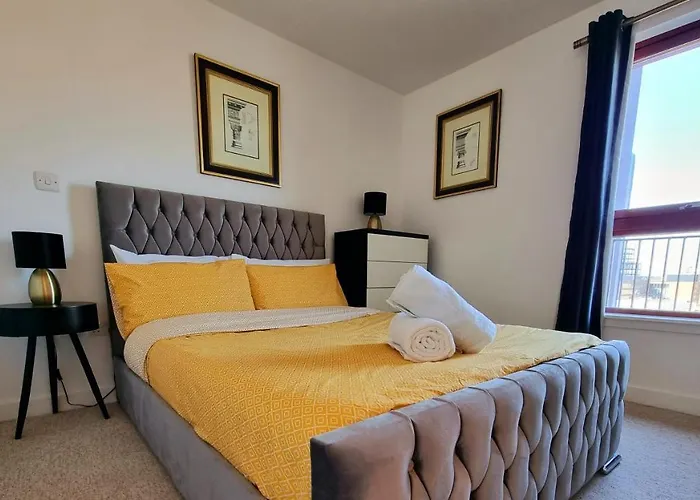 Two Bed Penthouse In The Heart Of