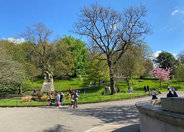 Captivating In Westend Uk * Glasgow