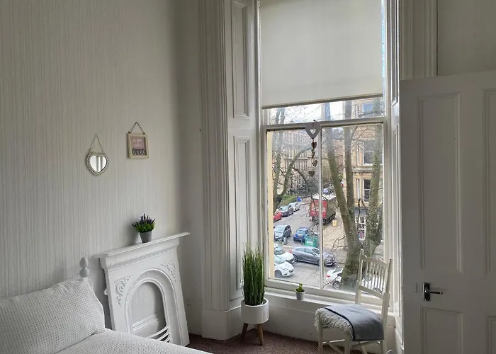 Captivating In Westend Uk