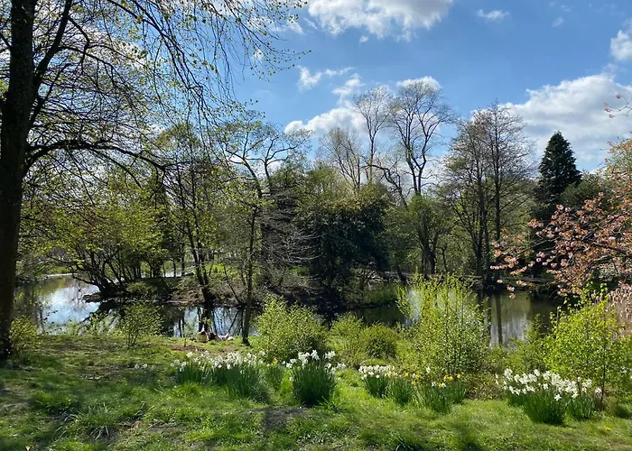 Captivating In Westend Uk * グラスゴー