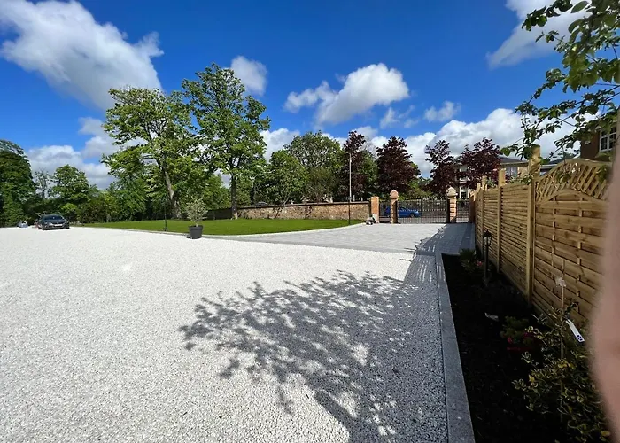 Holiday home Beautiful 4-bed In