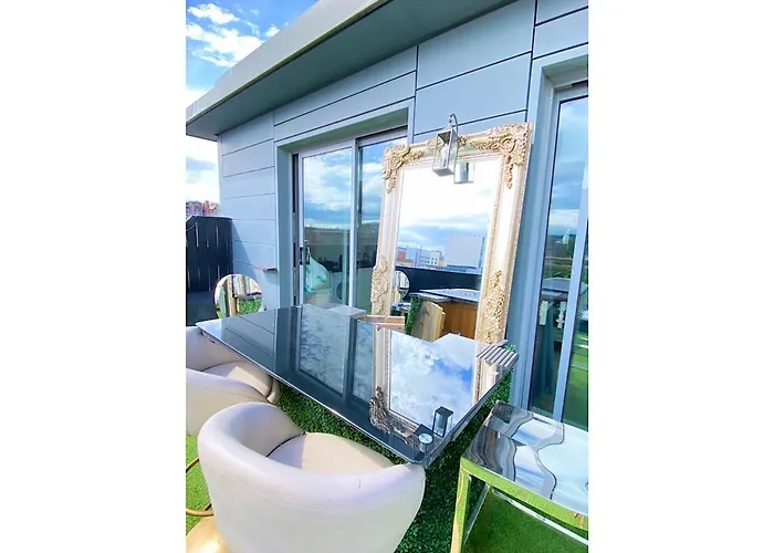 Apartment Two Bedroom Penthouse *