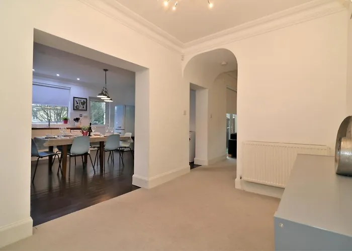 Signature - Moss View