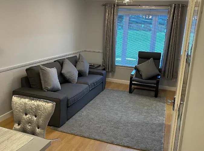 2 Bed Contemporary Free Parking Netflix Sleeps 4 * Glasgow