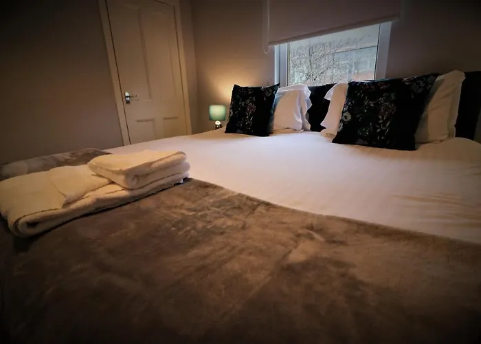 Signature - Moss View