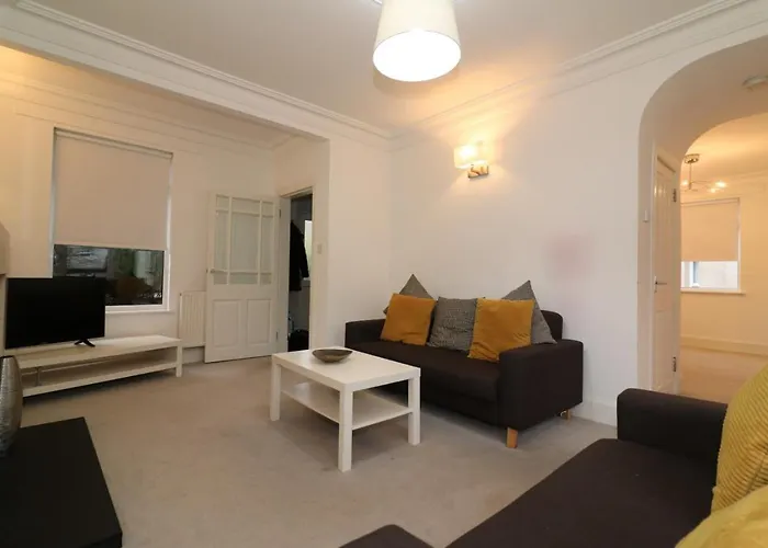 Signature - Moss View