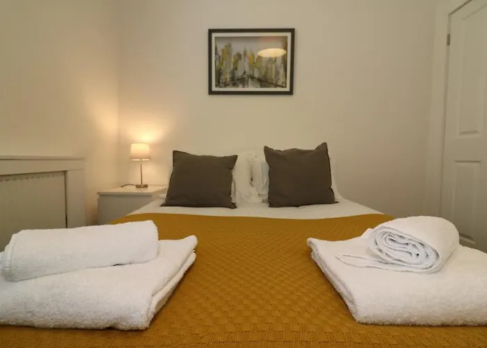 Signature - Railway Apartment