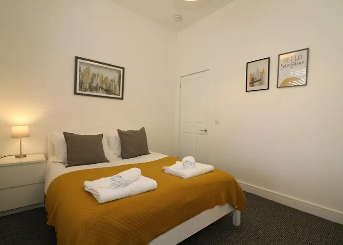 Signature - Railway Apartment