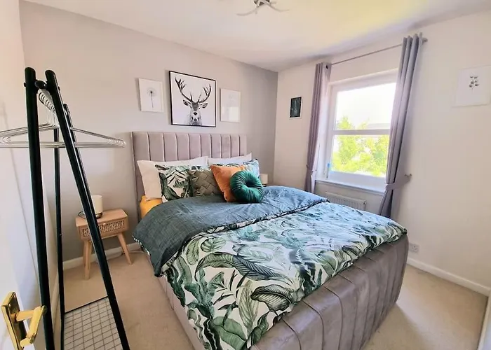 Homely Three Bed In *