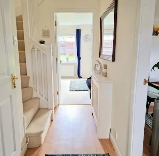 Homely Three Bed In Holiday home