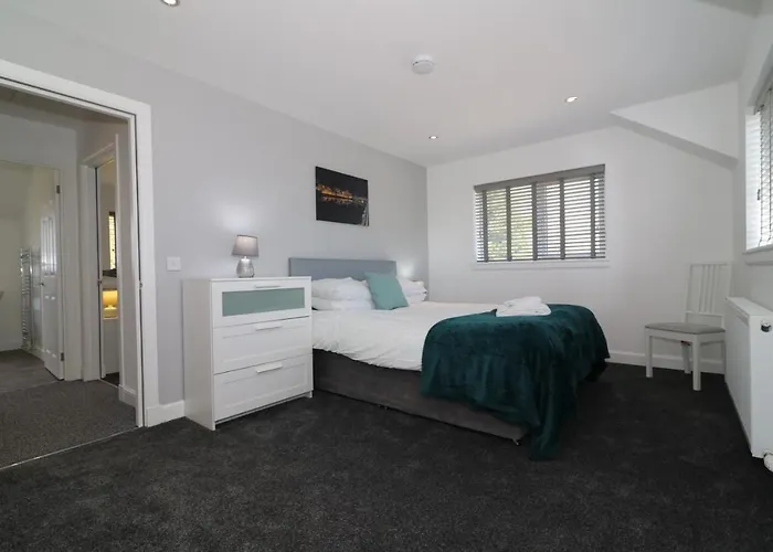 Signature - Railway House 5 Bed Γλασκώβη