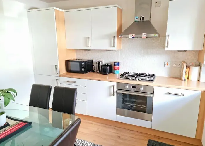 Homely Three Bed In Dom wakacyjny Glasgow