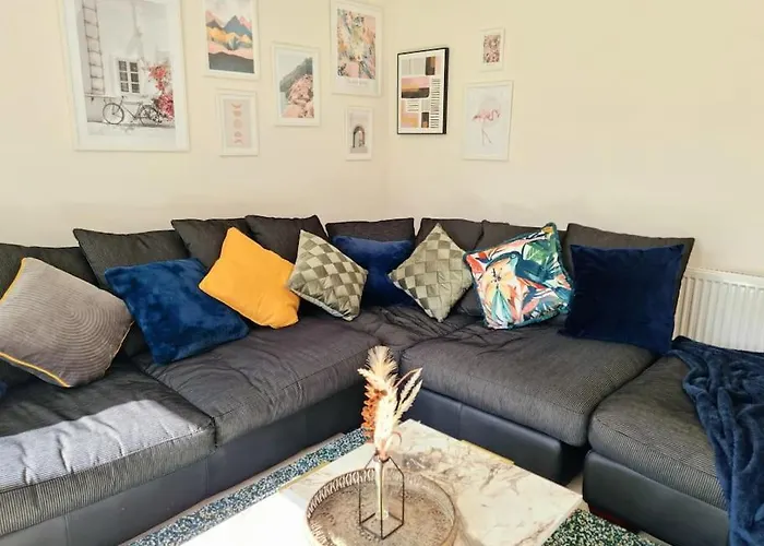 Homely Three Bed In Holiday home *